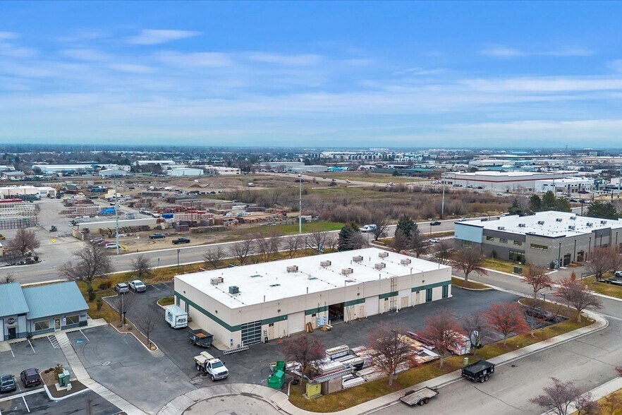 More Photos Of 1311 E Franklin Rd, Meridian Warehouse For Lease