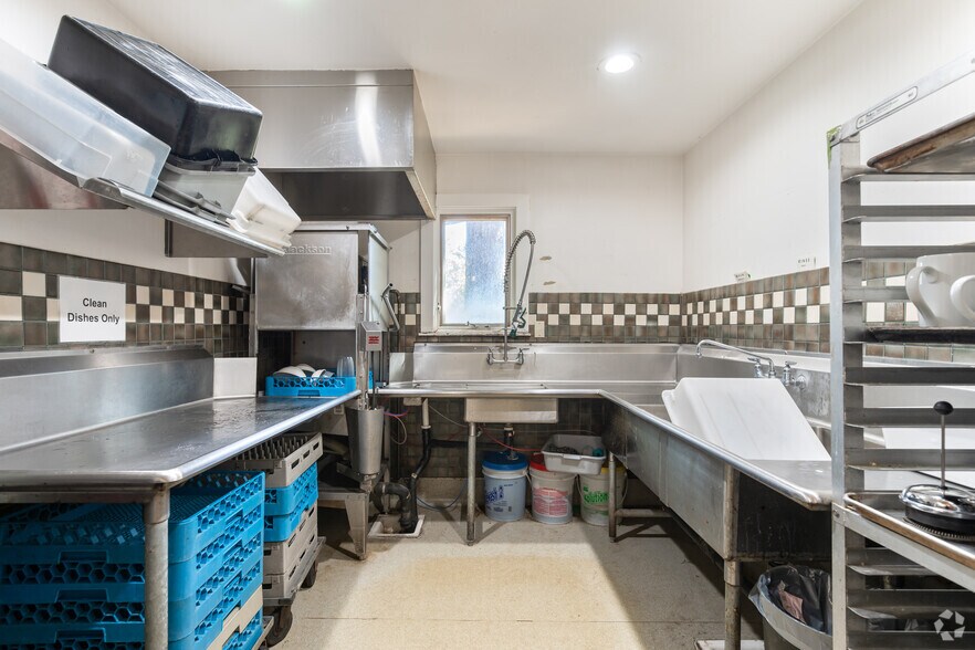 More Photos Of 18501 Van Zandt Resort Rd, Philo Lodge Meeting Hall For Sale