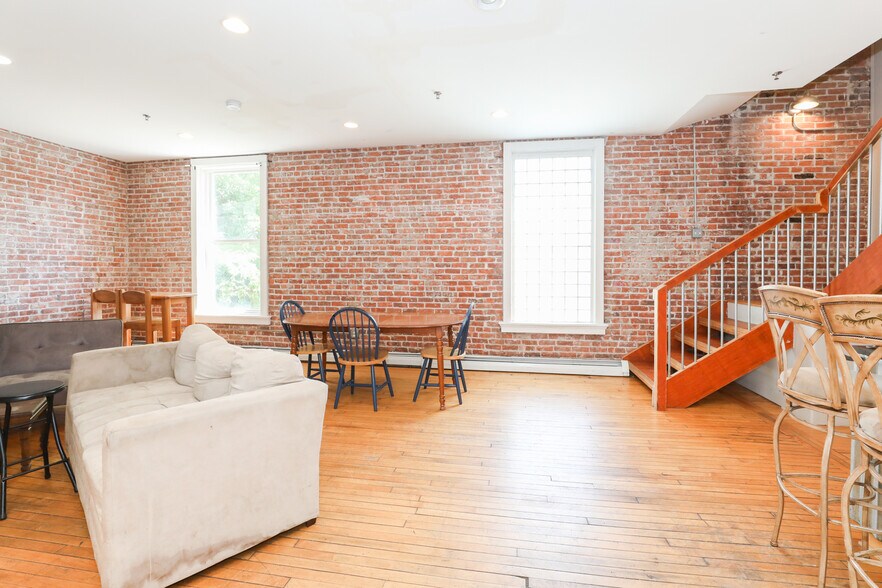 More Photos Of 74 Carroll St, Binghamton Apartments For Sale