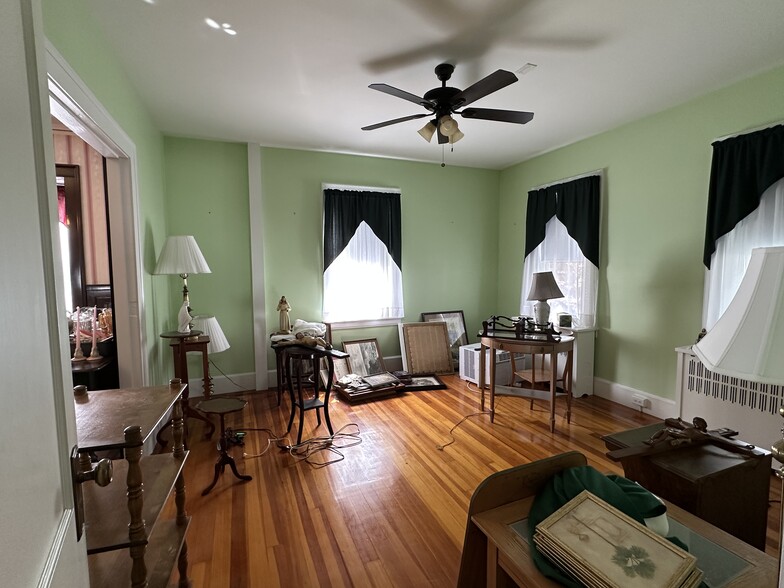 More Photos Of 652 Main St, North Oxford Religious Facility For Sale