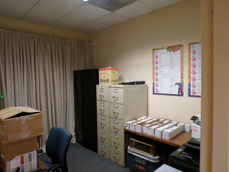 More Photos Of 300 Dominion Dr, Morrisville Warehouse For Lease