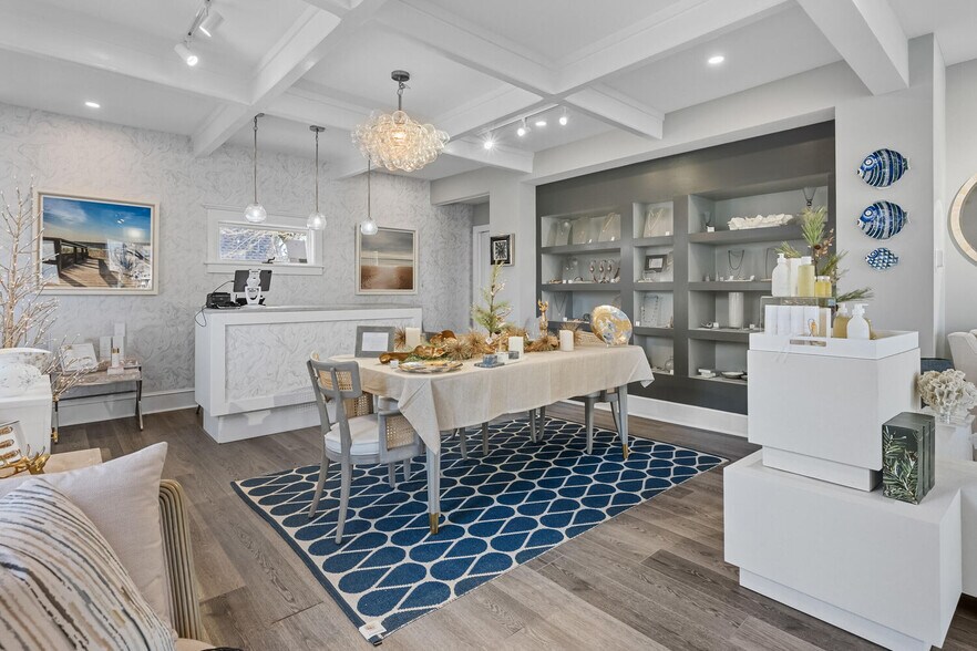 More Photos Of 515 MA-28, Harwich Port Storefront Retail Residential For Sale