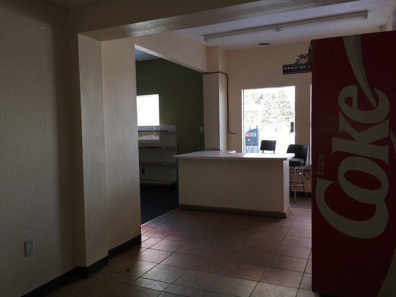 More Photos Of 3401 W Oakland Ave, Austin Truck Stop For Sale