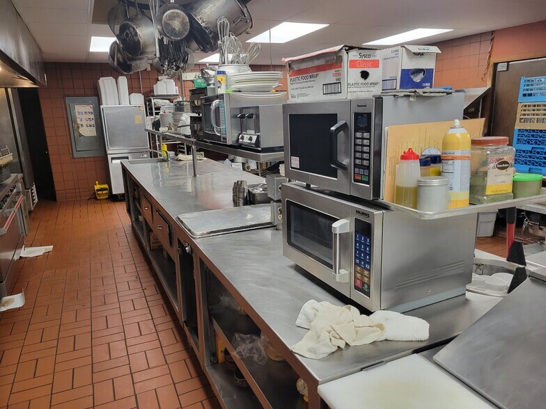 More Photos Of 2911 S Main St, Rice Lake Restaurant For Sale