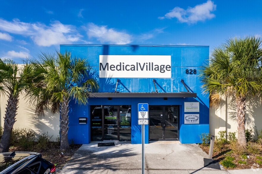 More Photos Of 800-840 Mercy Dr, Orlando Medical For Lease