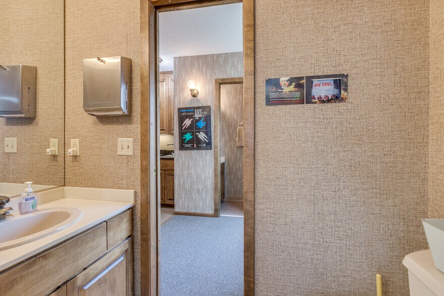 More Photos Of 3040 Lyndale Ave S, Minneapolis Coworking Space
