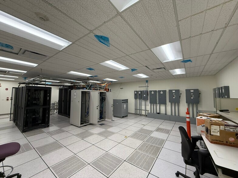 More Photos Of 95 Amaral St, Riverside Office For Lease