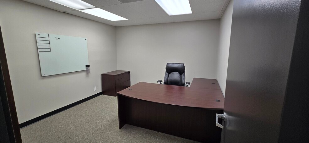 More Photos Of 2550 E Miraloma Way, Anaheim Contractor Storage Yard For Lease