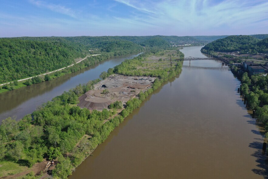 More Photos Of 100 Pennsylvania Ave, Weirton Warehouse For Sale