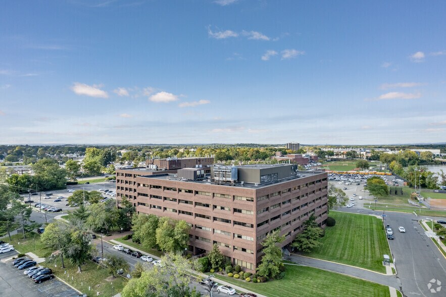 More Photos Of 2 University Plz, Hackensack Medical For Lease