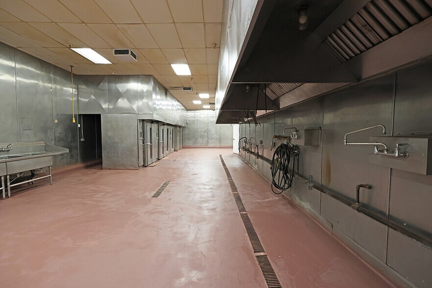 More Photos Of 1530 1st St, San Fernando Manufacturing For Lease