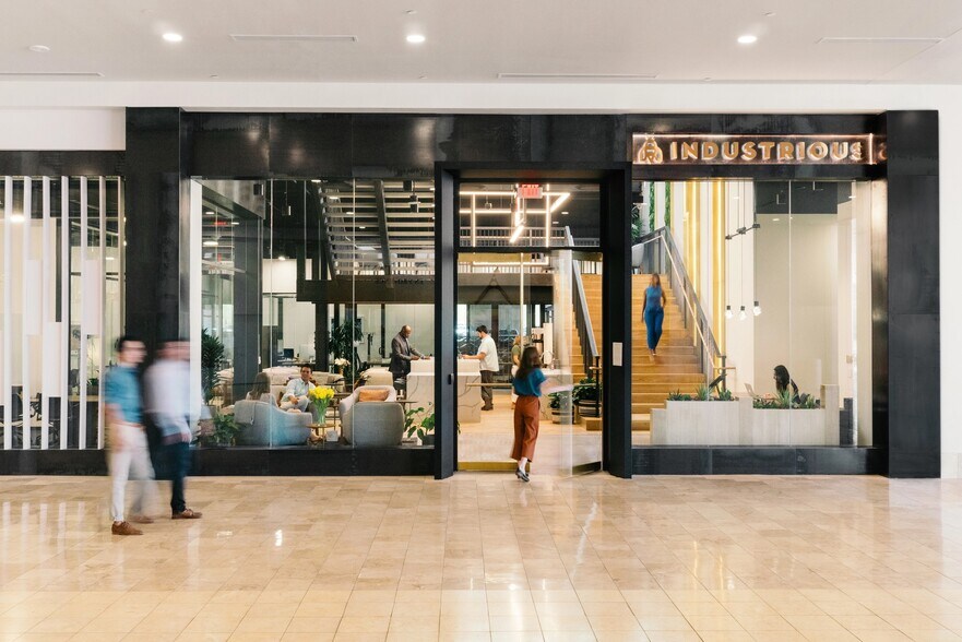 More Photos Of 7014 E Camelback Rd, Scottsdale Coworking Space