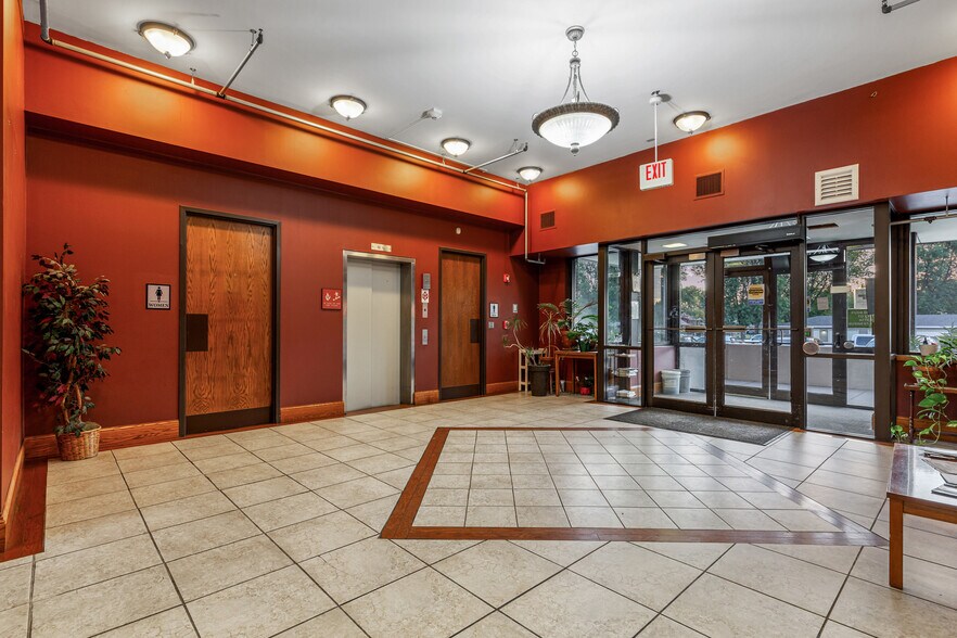 More Photos Of 810 4th Ave S, Moorhead Apartments For Sale