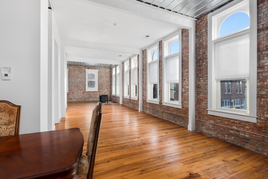More Photos Of 107-109 W Pleasant Ave, Covington Loft Creative Space For Sale