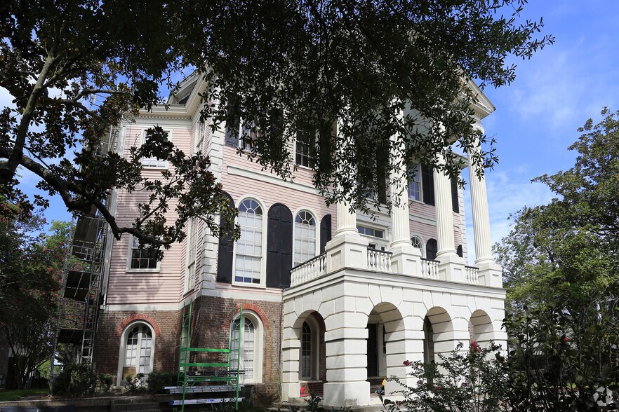 More Photos Of 635 E Bay St, Charleston Office Residential For Lease