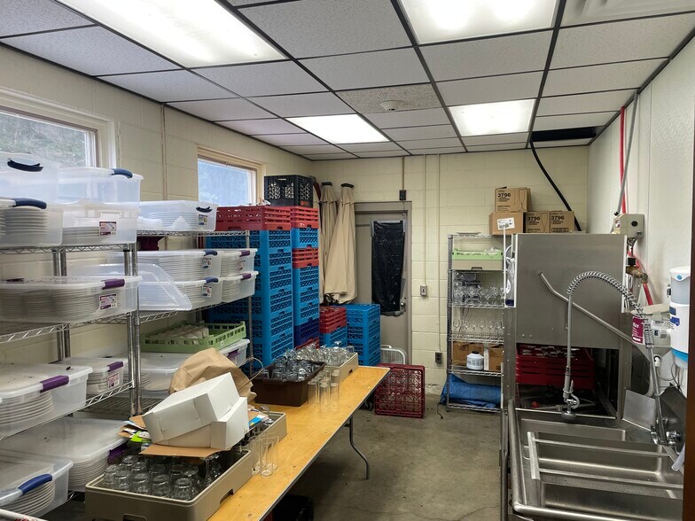 More Photos Of 52 Nestle Dr, Fulton Lodge Meeting Hall For Sale