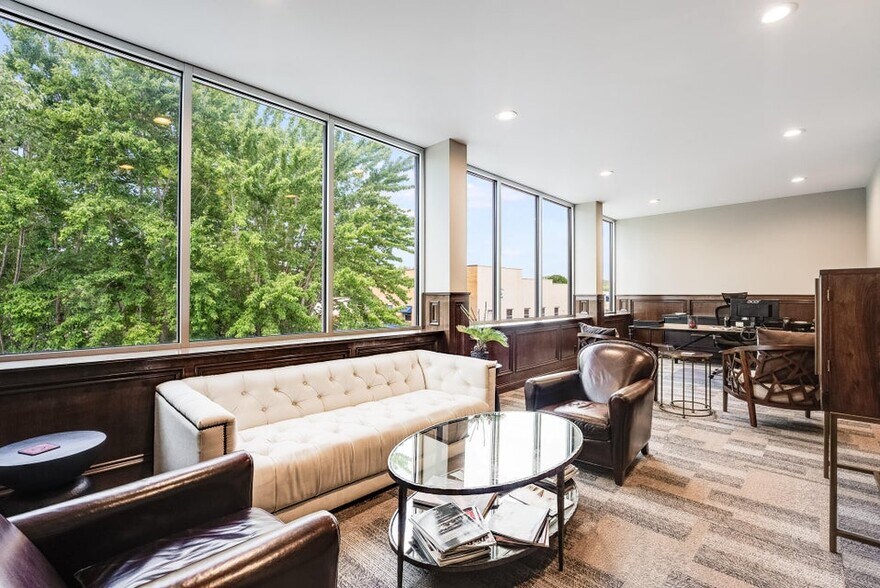 More Photos Of 1441 N Market St, Dayton Office For Sale