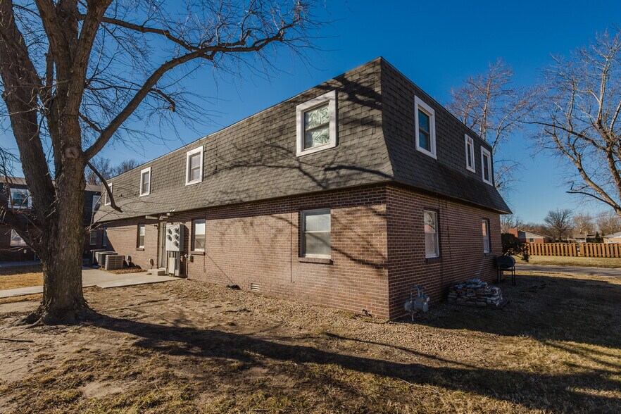 More Photos Of 3102 Sierra Pky, Hutchinson Apartments For Sale