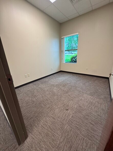 More Photos Of 3855 Colonel Glenn Hwy, Beavercreek Loft Creative Space For Lease