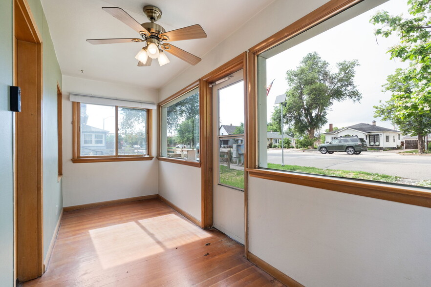 More Photos Of 609 Main St, Windsor Office For Sale