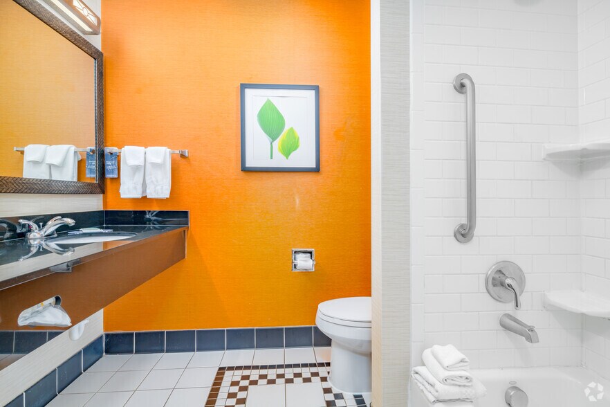 More Photos Of 4026 Wiseman Blvd, San Antonio Hotel For Sale