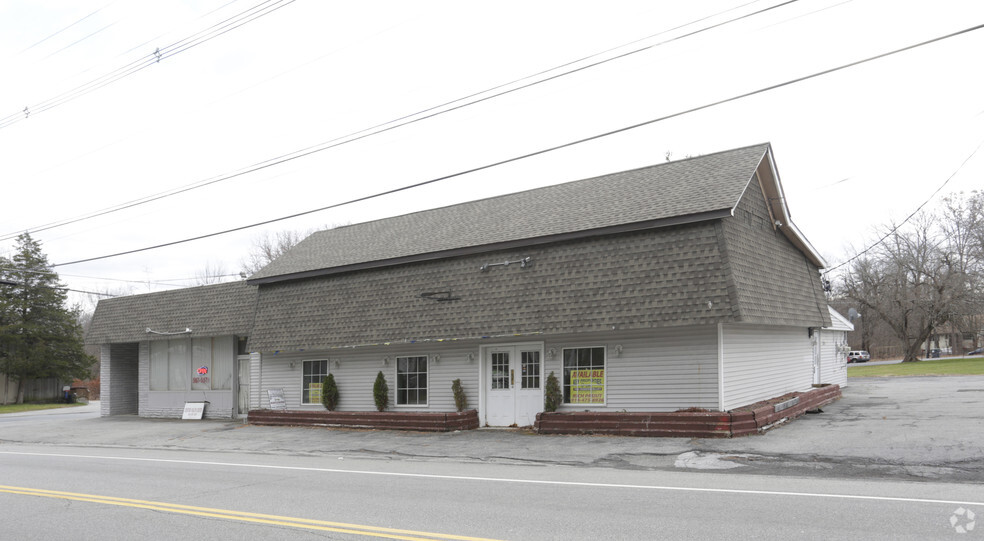 Primary Photo Of 605 State Route 17K, Montgomery Storefront For Sale