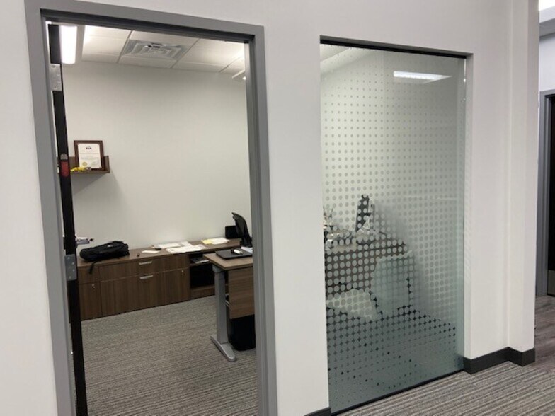 More Photos Of 300 Washington Ave, Grand Haven Office For Sale