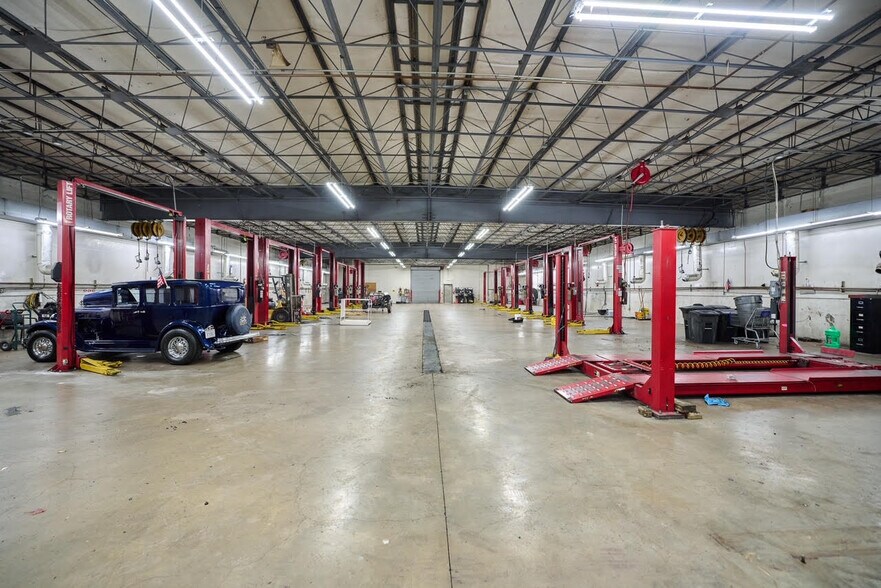 More Photos Of 1902 E Central Texas Expy, Killeen Auto Dealership For Lease