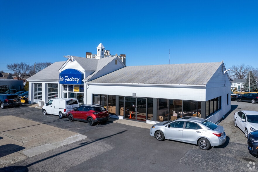 More Photos Of 460 Taunton Ave, East Providence Auto Dealership For Sale