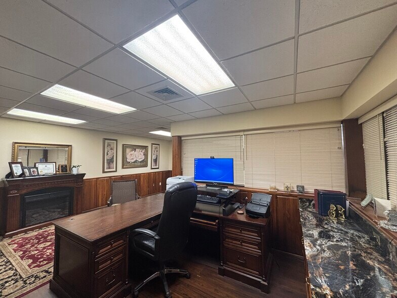 More Photos Of 310 W Central Ave, Wichita Office For Sale