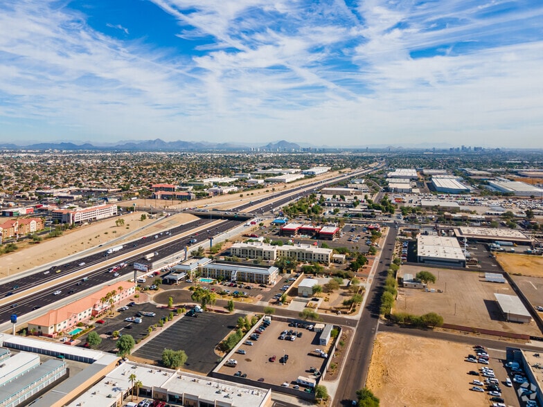 More Photos Of 5152 W Latham St, Phoenix Hotel For Sale