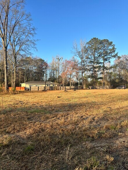 More Photos Of 1030 Dry Branch Rd, Hopkins General Retail For Sale