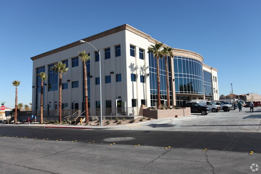 More Photos Of 2705 W Horizon Ridge Pky, Henderson Medical For Lease