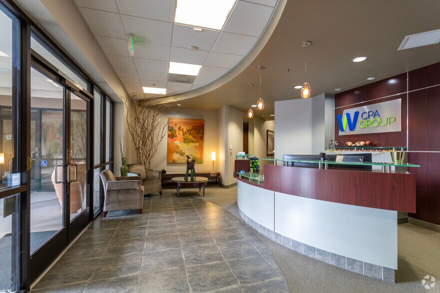 More Photos Of 7225 N 1st St, Fresno Office For Lease