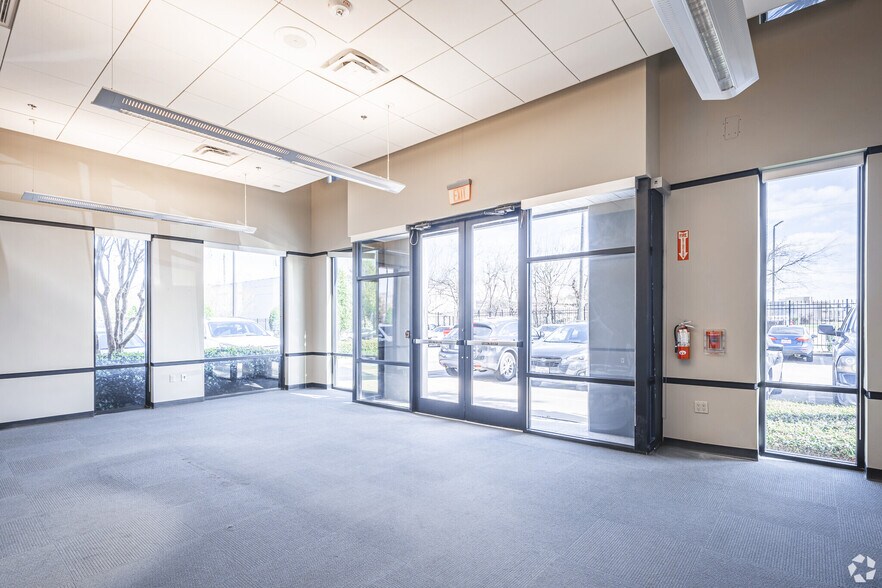 More Photos Of 16969 Texas Ave, Webster Office For Lease