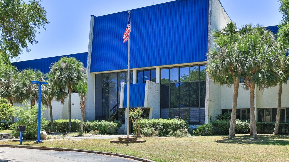 More Photos Of 2 Commerce Blvd, Palm Coast Warehouse For Lease