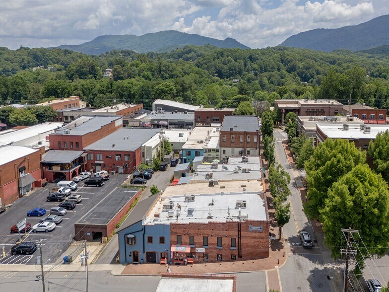 More Photos Of 44 Church St, Waynesville Storefront Retail Residential For Sale
