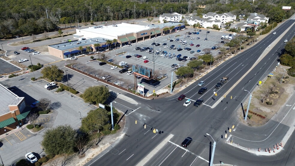 More Photos Of 1341-1401 N Lake Park Blvd, Carolina Beach Unknown For Lease