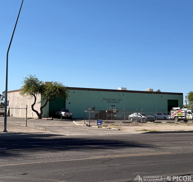 More Photos Of 4040 E 29th St, Tucson Warehouse For Lease