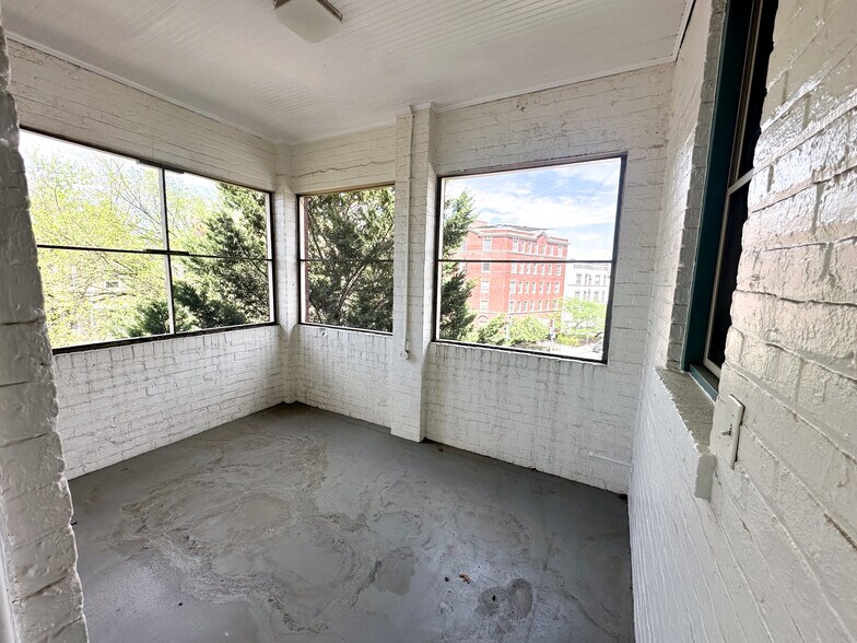 More Photos Of 3427 13th St NW, Washington Apartments For Sale