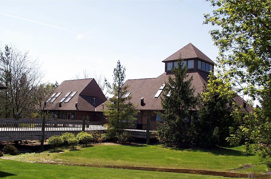 More Photos Of 150 N Miller Rd, Akron Loft Creative Space For Lease