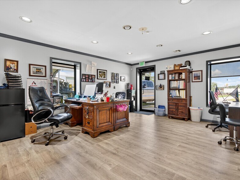 More Photos Of 1601 E Main St, Pawhuska Industrial For Sale