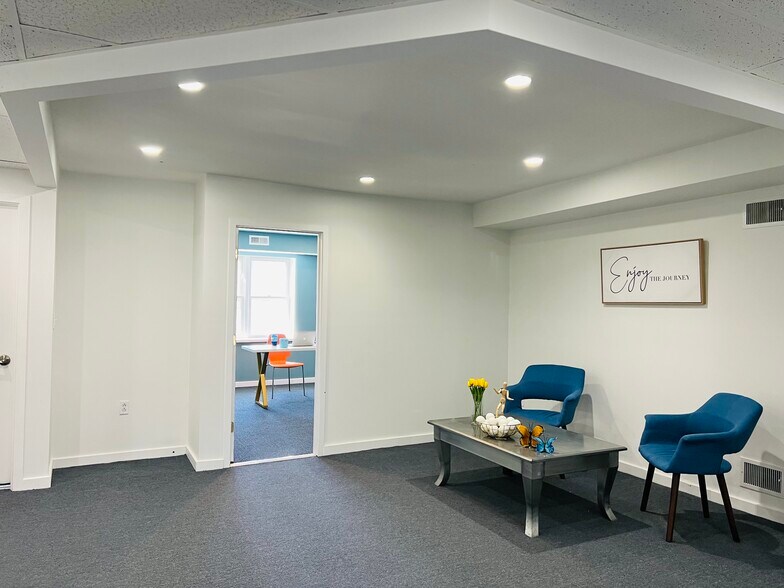 More Photos Of 40 Darby Rd, Paoli Medical For Lease