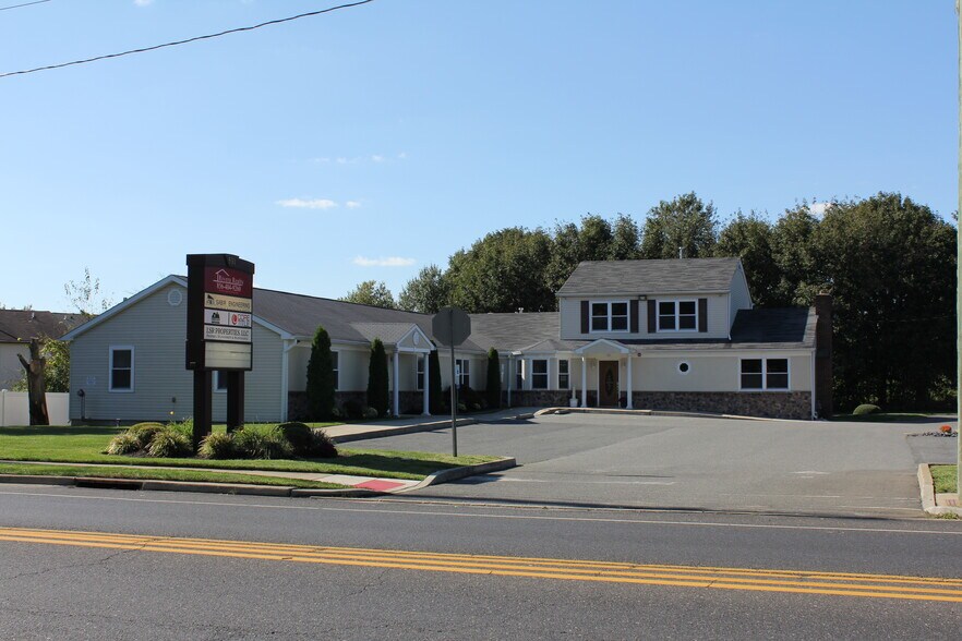 More Photos Of 531 Williamstown Rd, Sicklerville Medical For Sale