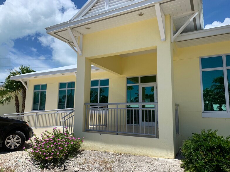 Primary Photo Of 9141 Overseas Hwy, Marathon Office For Lease