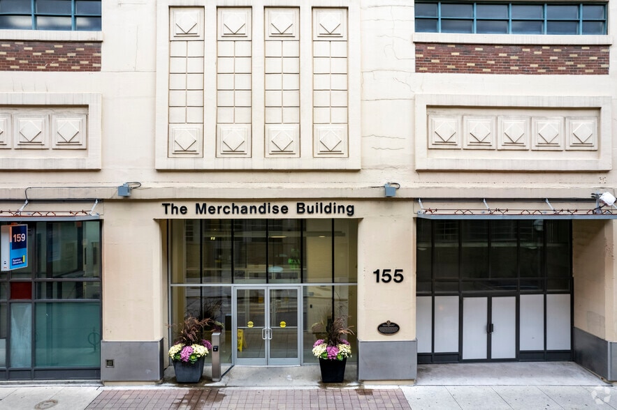 More Photos Of 89 Gould St, Toronto Apartments For Lease