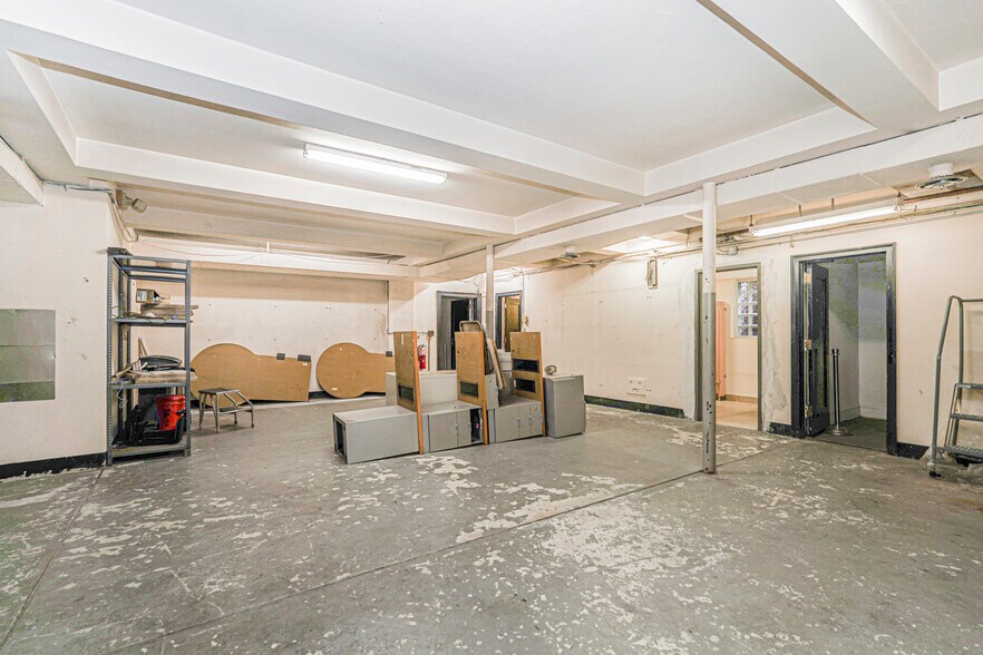 More Photos Of 257 New Dorp Ln, Staten Island Bank For Sale