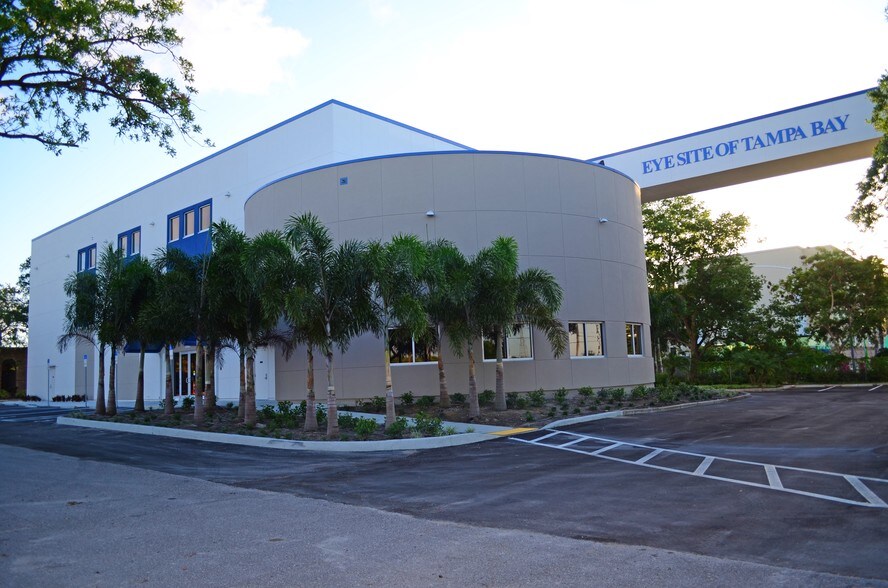 More Photos Of 2560 Gulf to Bay Blvd, Clearwater Office For Lease