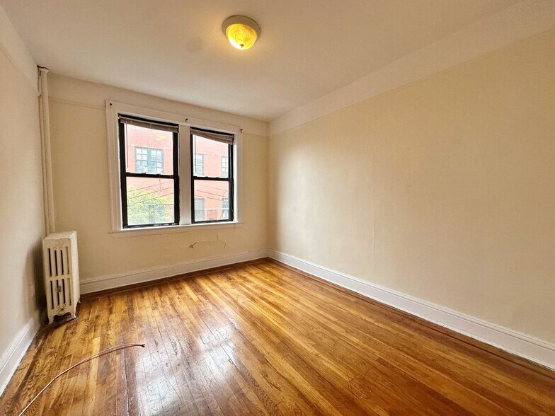 More Photos Of 3014 29th St, Long Island City Apartments For Sale
