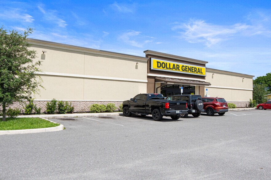 Primary Photo Of Highway 17, Avon Park Freestanding For Sale